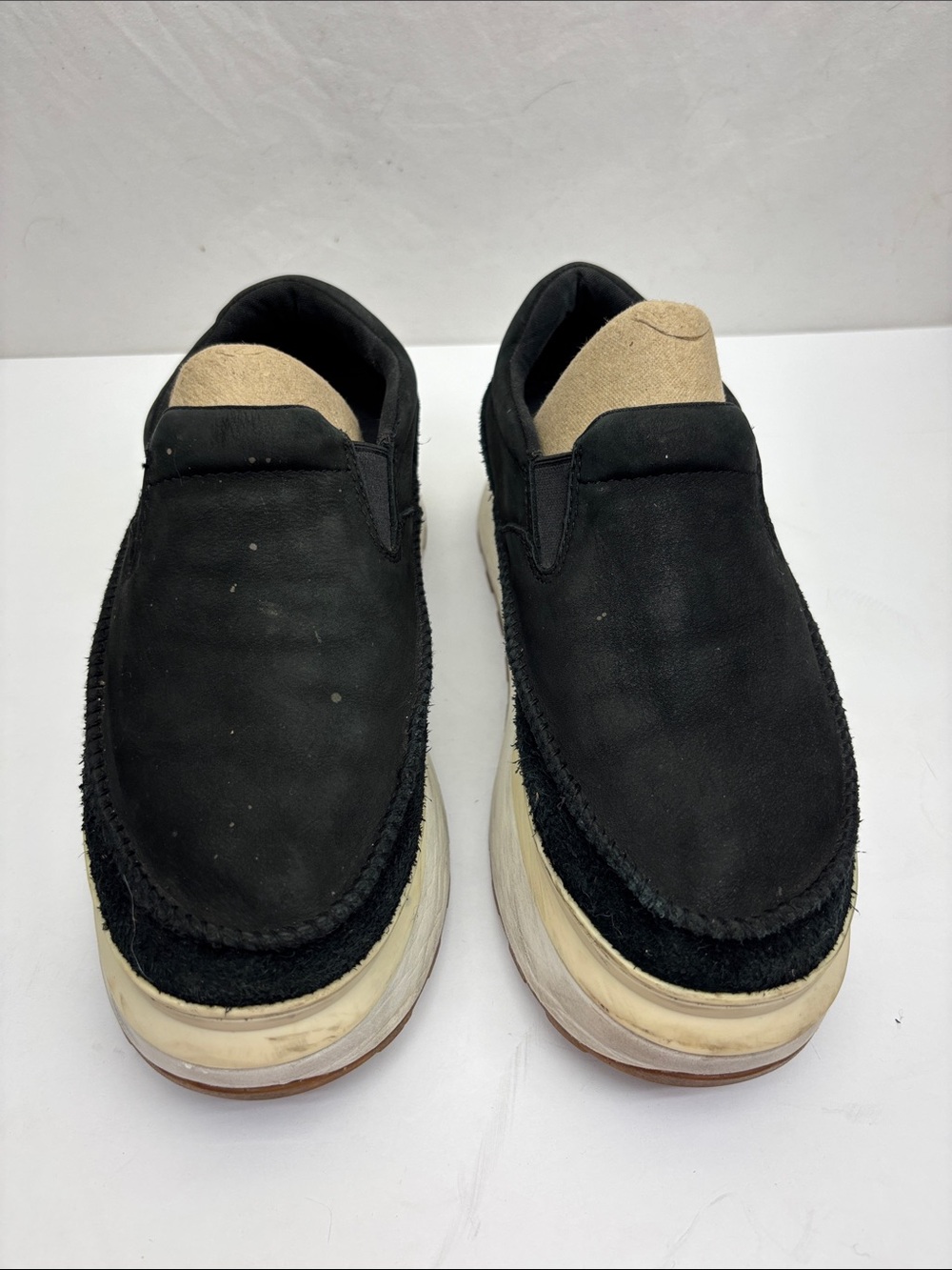 UGG platform slip on shoes for women’s Sz 8.5, box 74